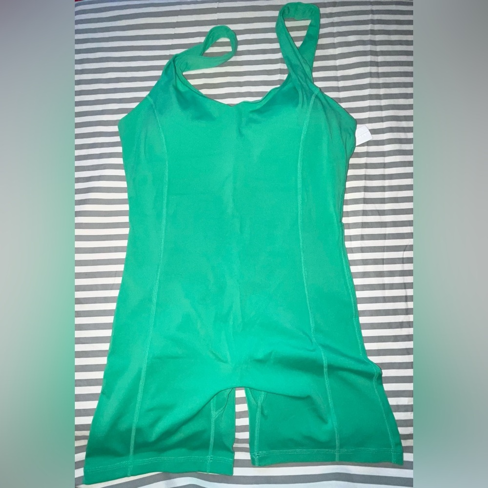 Paragon Fitwear Reluna AirBrushed Sculptseam Shortsuit in Parakeet Size M